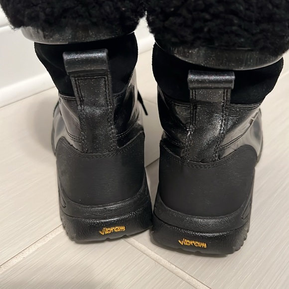 UGG Snow Boots - Picture 4 of 6